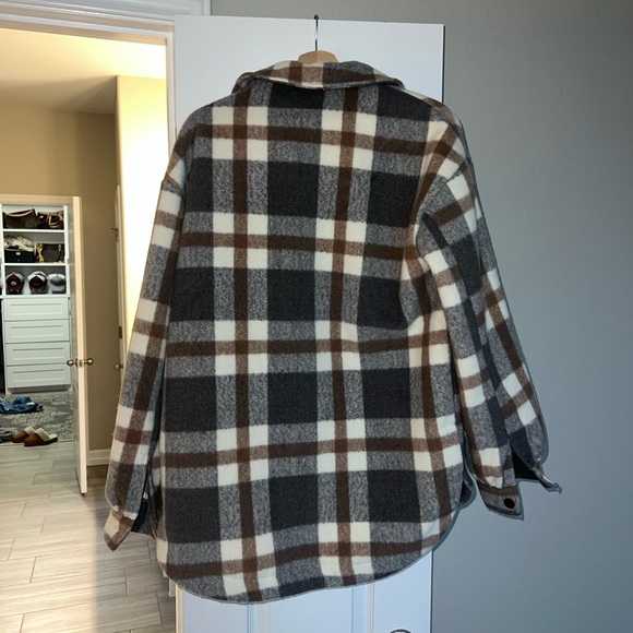Gray Plaid Shacket - Picture 8 of 11